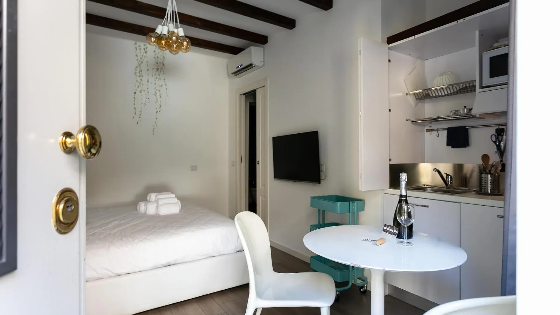 Milano Apartments S Agostino - Porta Genova
