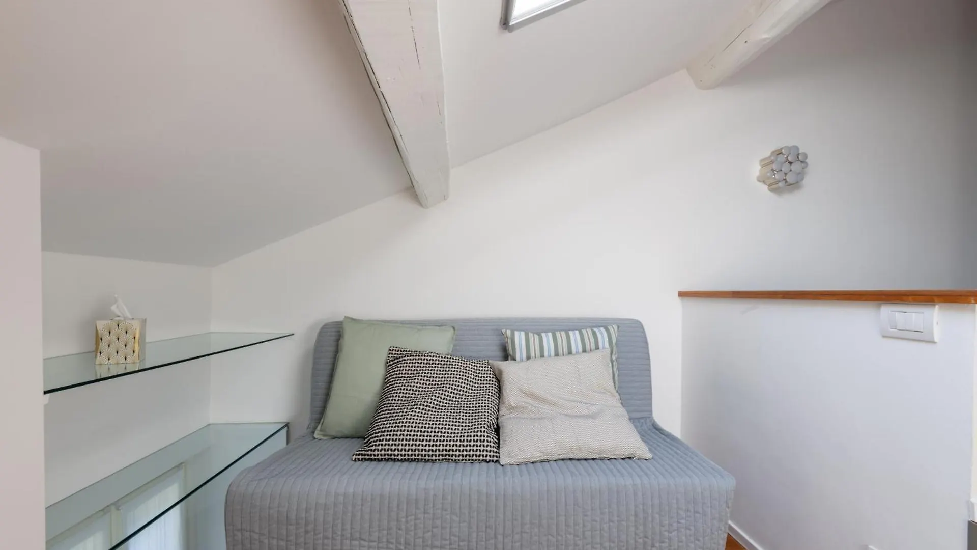 Milano Apartments S Agostino - Porta Genova 0*, Milán